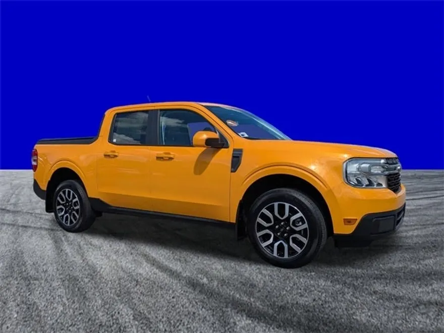 2022 Ford Maverick Lariat photo 1