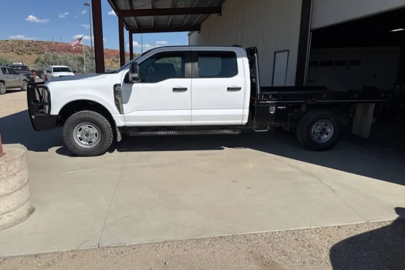 2023 Ford F-250 XL photo 1