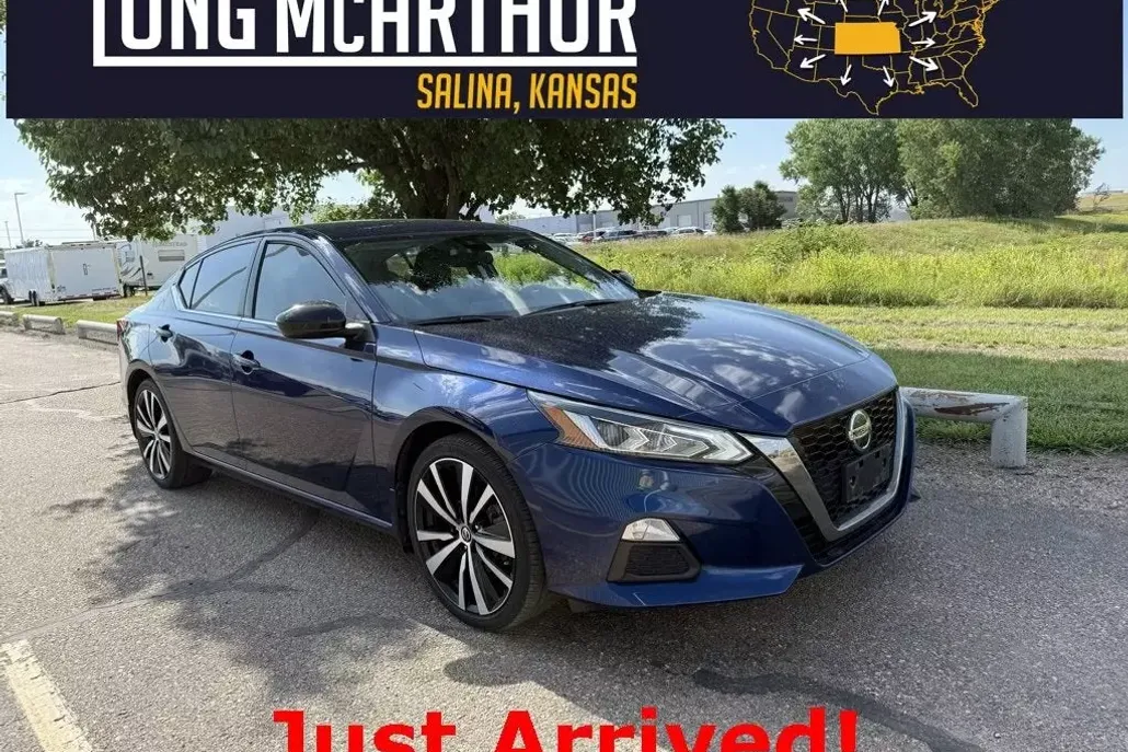 2022 Nissan Altima 2.5 SR photo 1