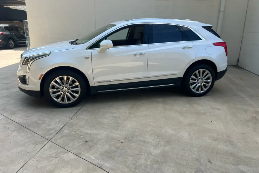 2017 Cadillac XT5 Platinum photo 1