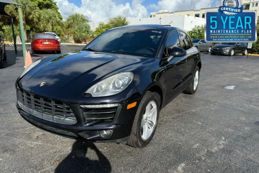 2015 Porsche Macan S photo 1