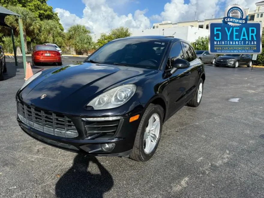 2015 Porsche Macan S photo 1