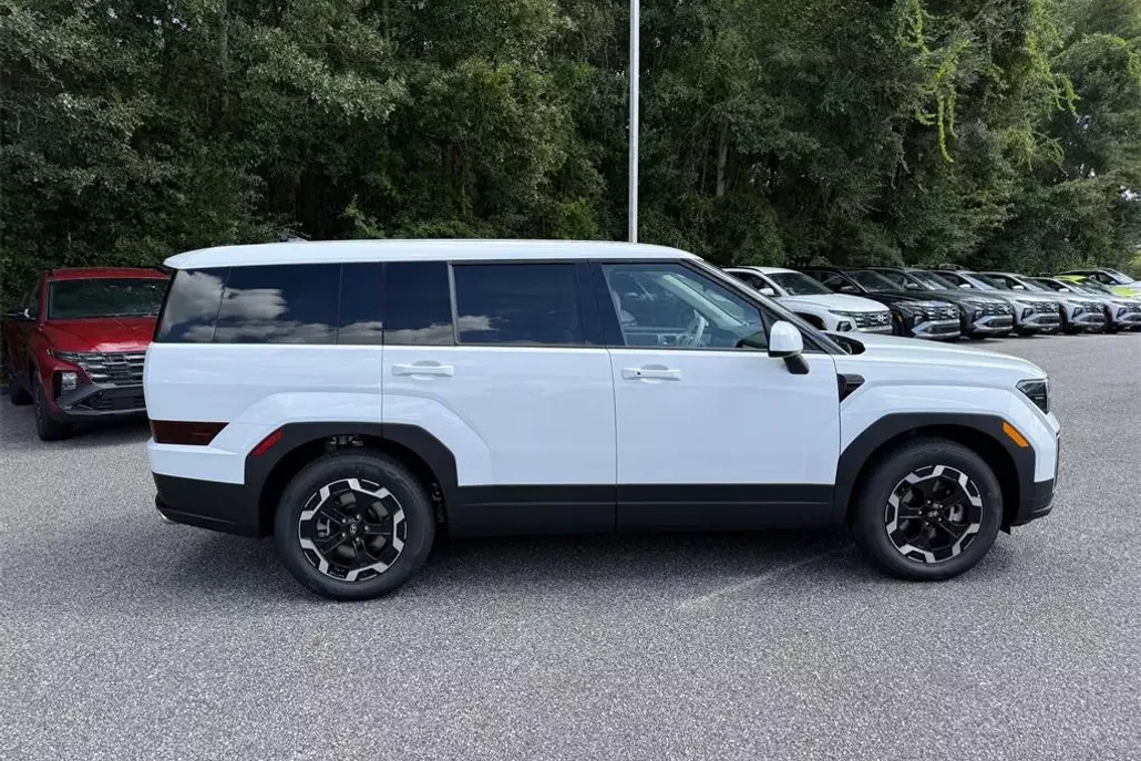 2026 Hyundai Santa Fe SE photo 1