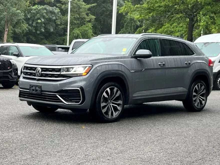 2022 Volkswagen Atlas Cross Sport V6 SEL Premium R-Line photo 1