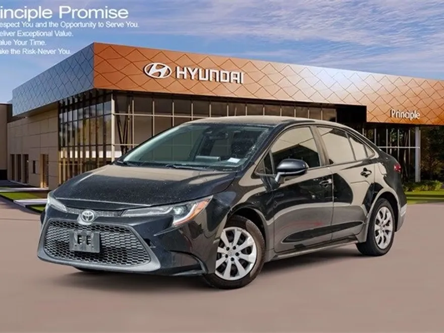 2020 Toyota Corolla LE photo 1
