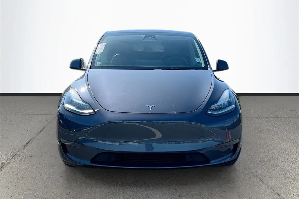 2023 Tesla Model Y Long Range photo 1