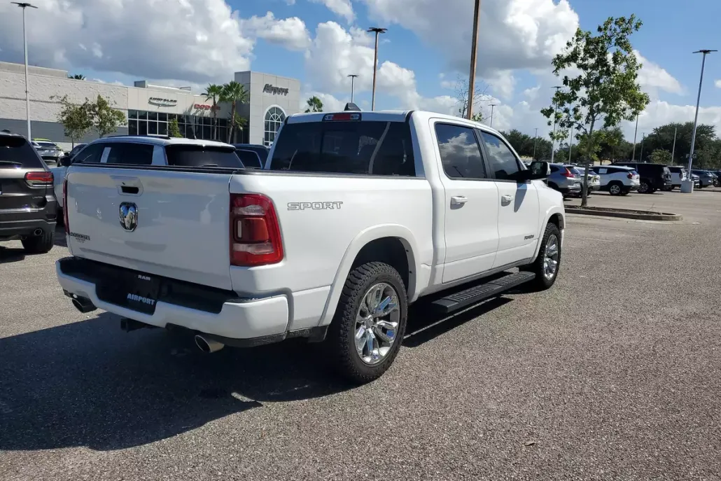 2022 Ram 1500 Laramie photo 1