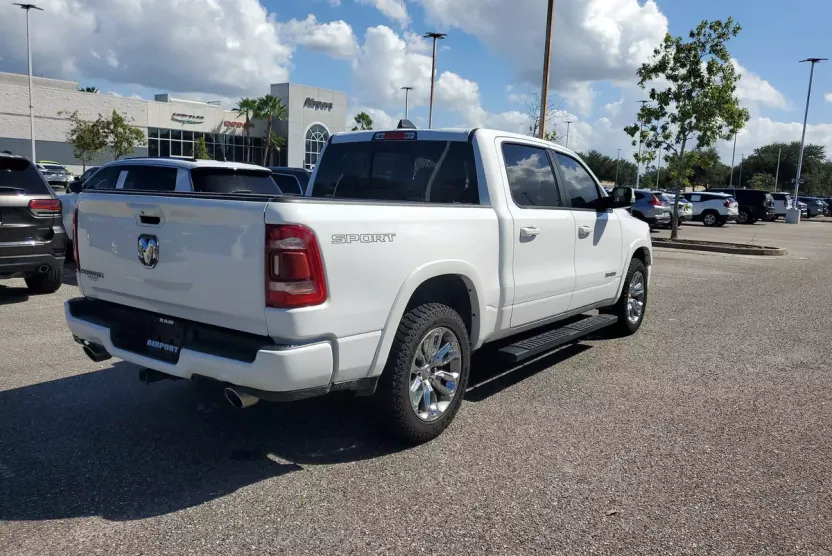 2022 Ram 1500 Laramie photo 1