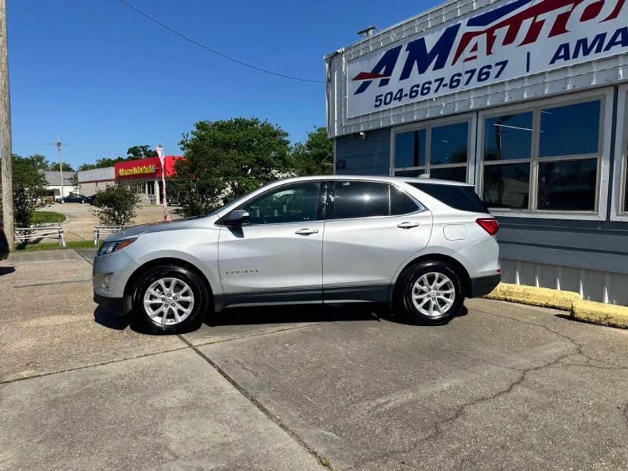 2020 Chevrolet Equinox LT photo 1