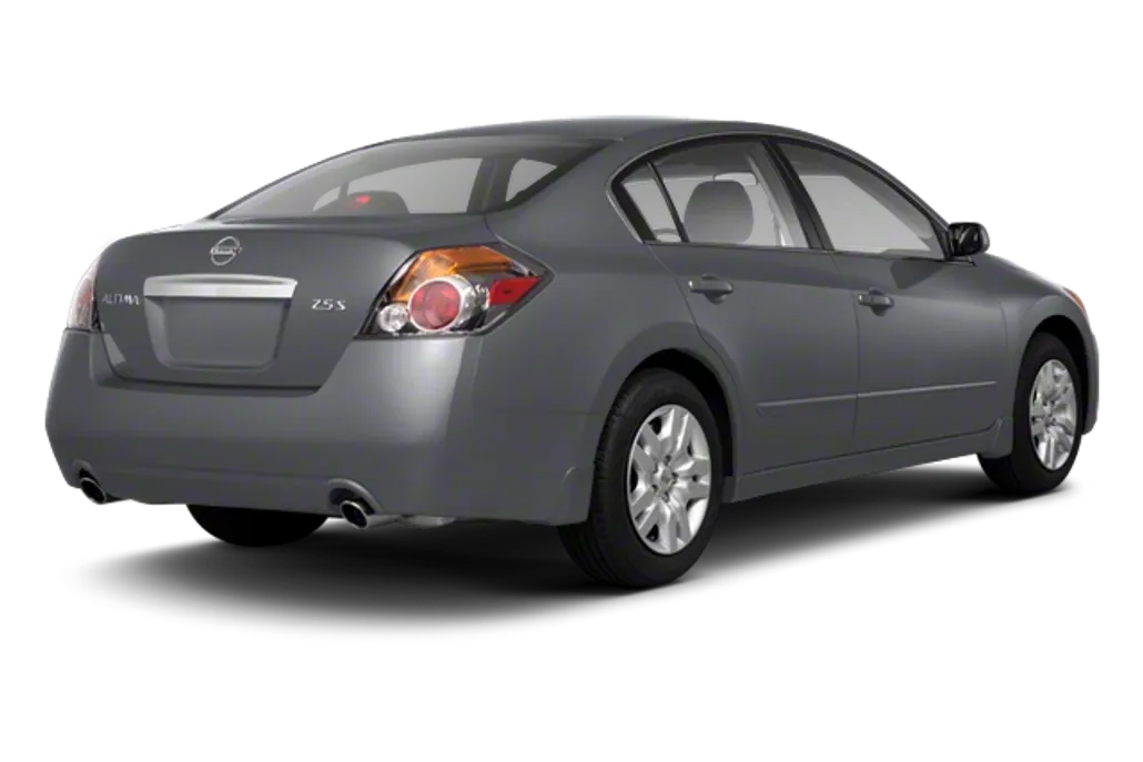 2010 Nissan Altima 2.5 SL photo 1