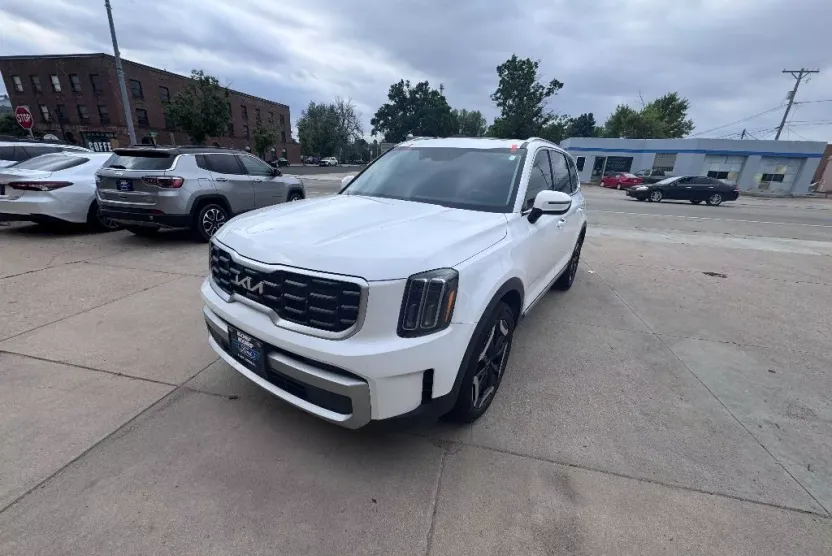 2023 Kia Telluride S photo 1