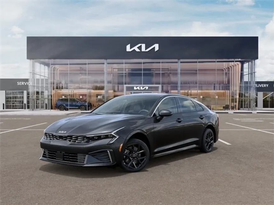 2025 Kia K5 LXS photo 1