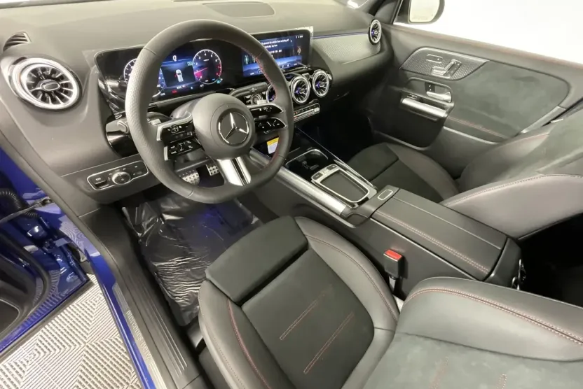 2025 Mercedes Benz GLA 250 photo 1