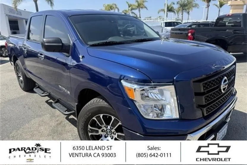 2021 Nissan Titan SV photo 1