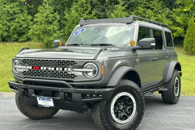 2022 Ford Bronco Badlands photo 1
