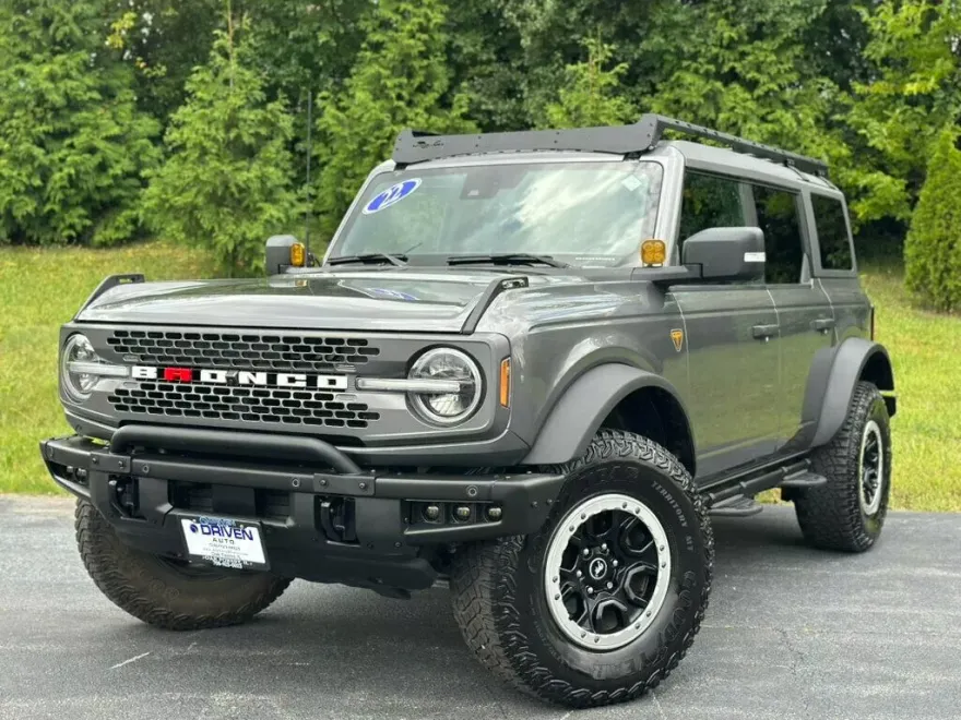 2022 Ford Bronco Badlands photo 1