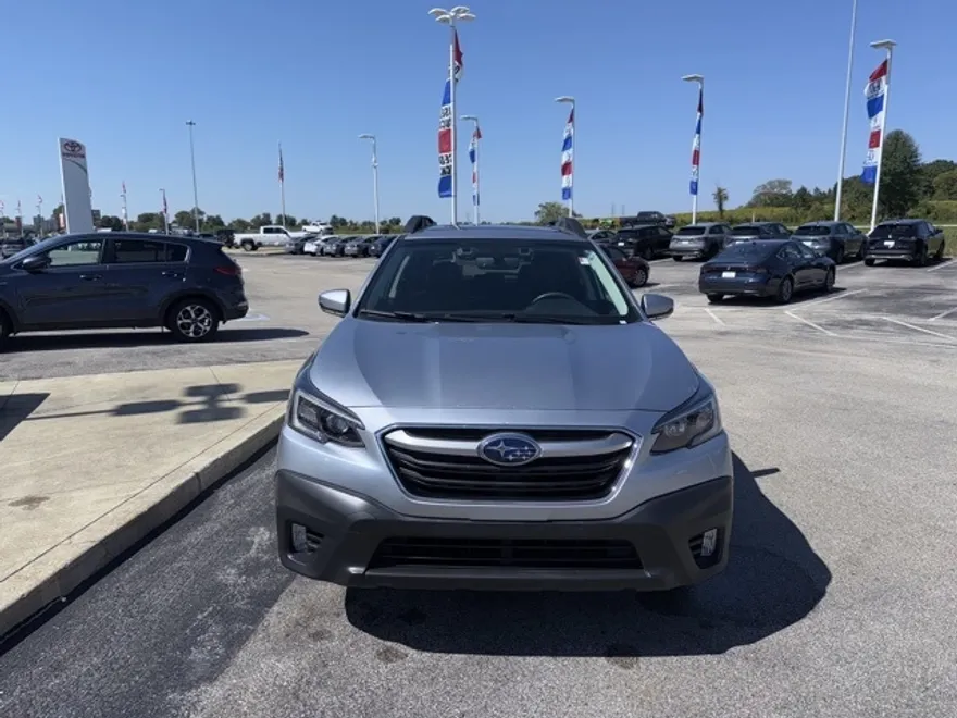 2022 Subaru Outback Premium photo 1