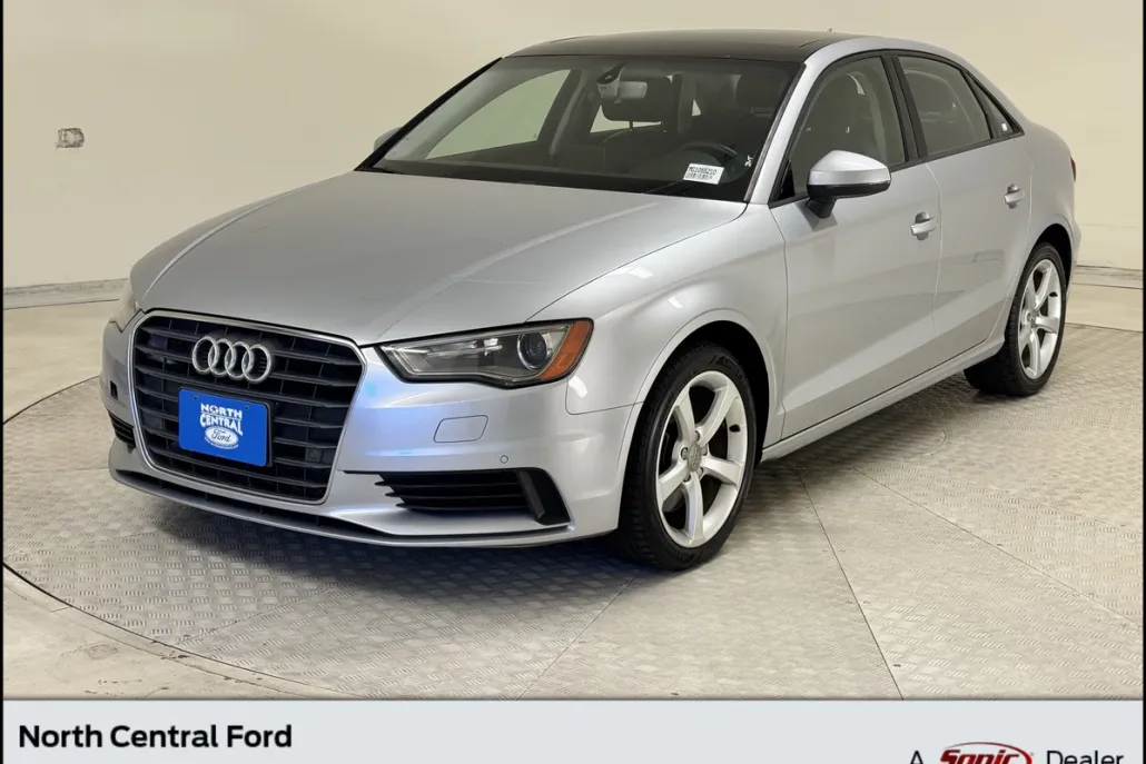 2016 Audi A3 1.8T Premium photo 1