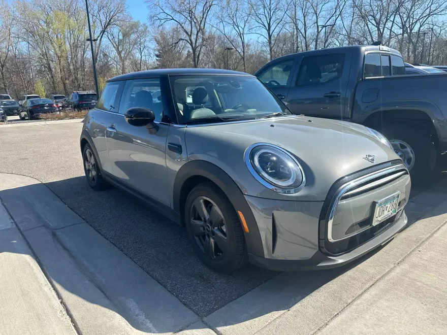 2023 Mini Cooper 2 Door Hardtop Signature photo 1
