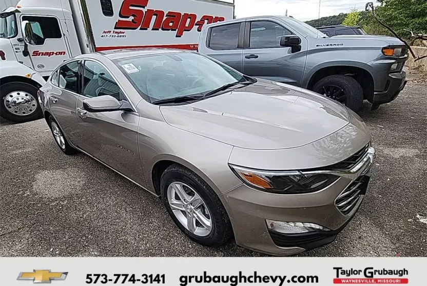 2022 Chevrolet Malibu 1LT photo 1