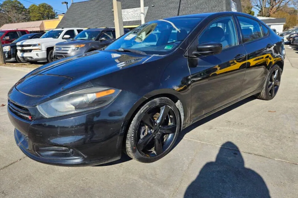2015 Dodge Dart SXT photo 1
