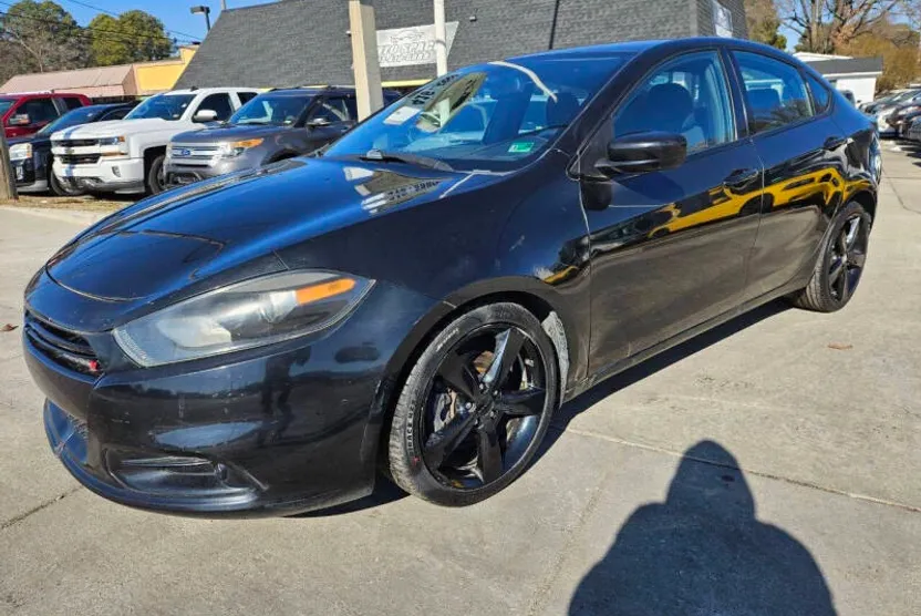 2015 Dodge Dart SXT photo 1