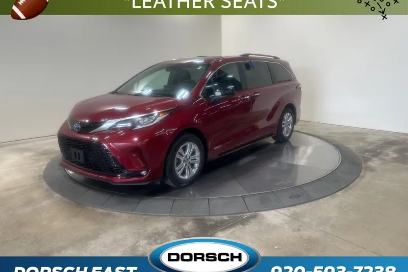 2021 Toyota Sienna XSE photo 1