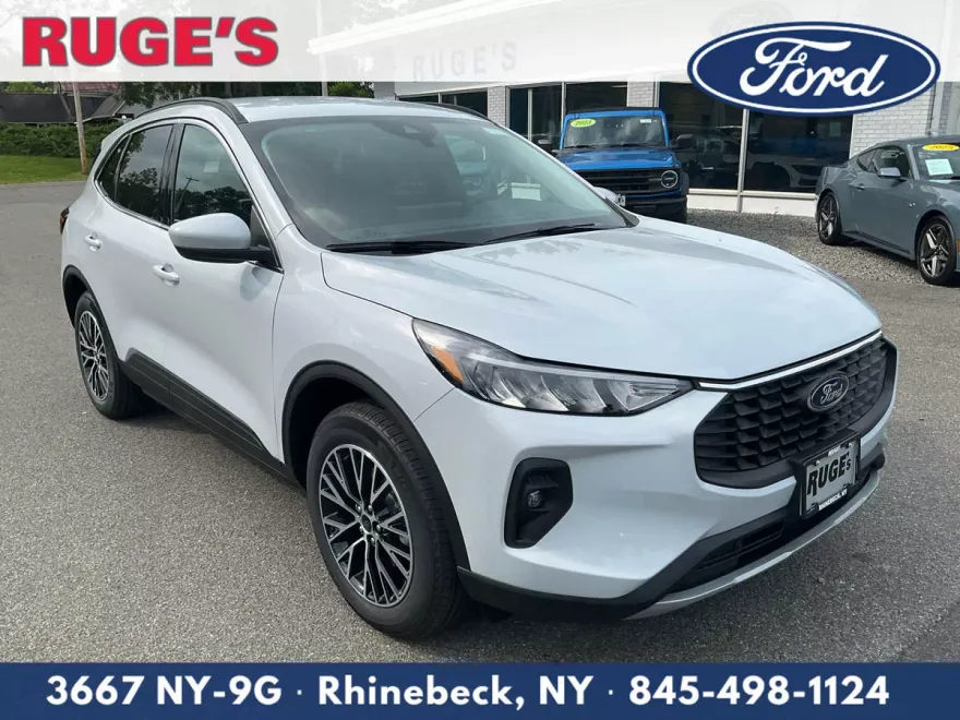 2025 Ford Escape photo 1