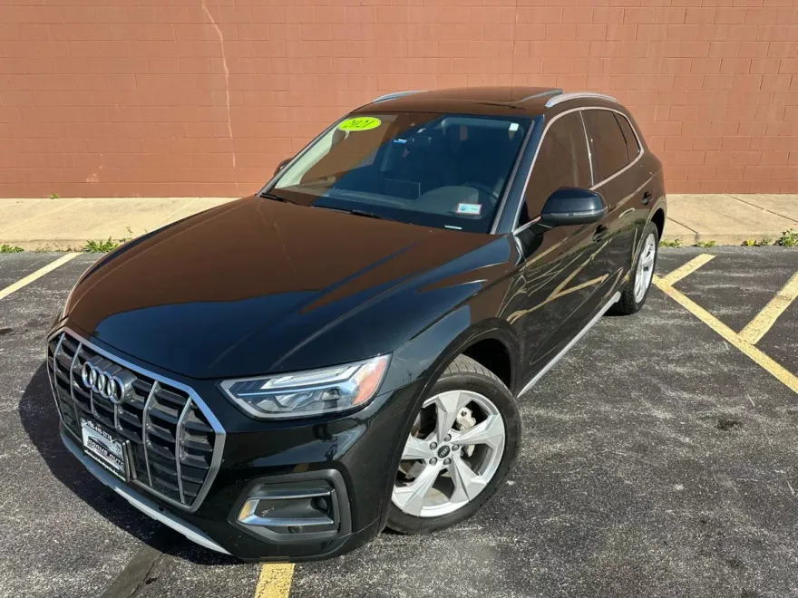2021 Audi Q5 Premium Plus photo 1