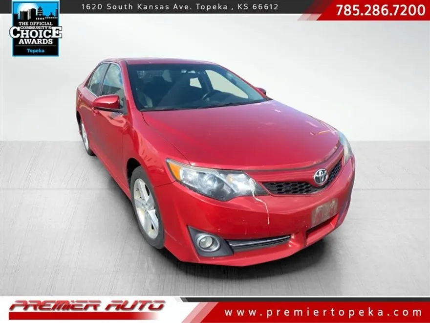 2014 Toyota Camry SE photo 1