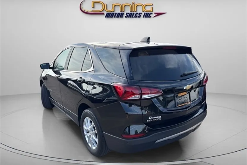 2024 Chevrolet Equinox LT photo 1