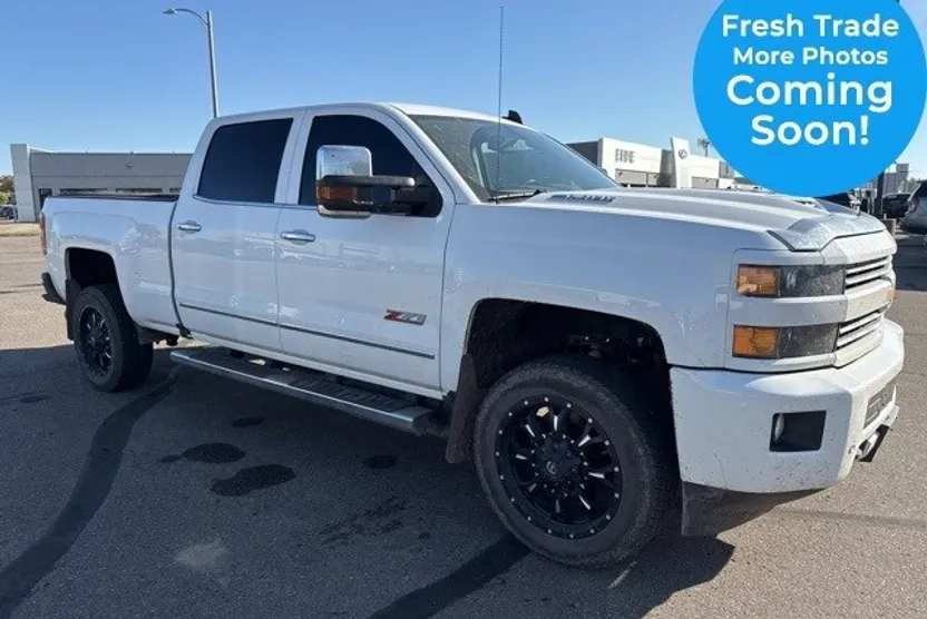 2017 Chevrolet Silverado 2500HD LTZ photo 1