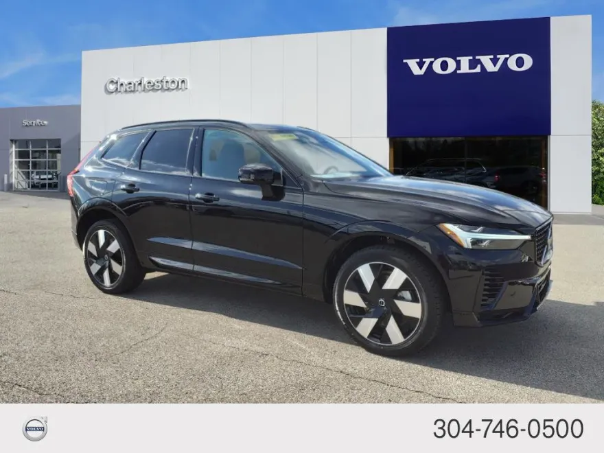 2024 Volvo XC60 Recharge Hybrid Plus photo 1