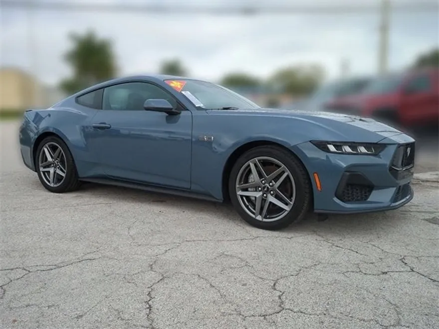 2024 Ford Mustang GT photo 1