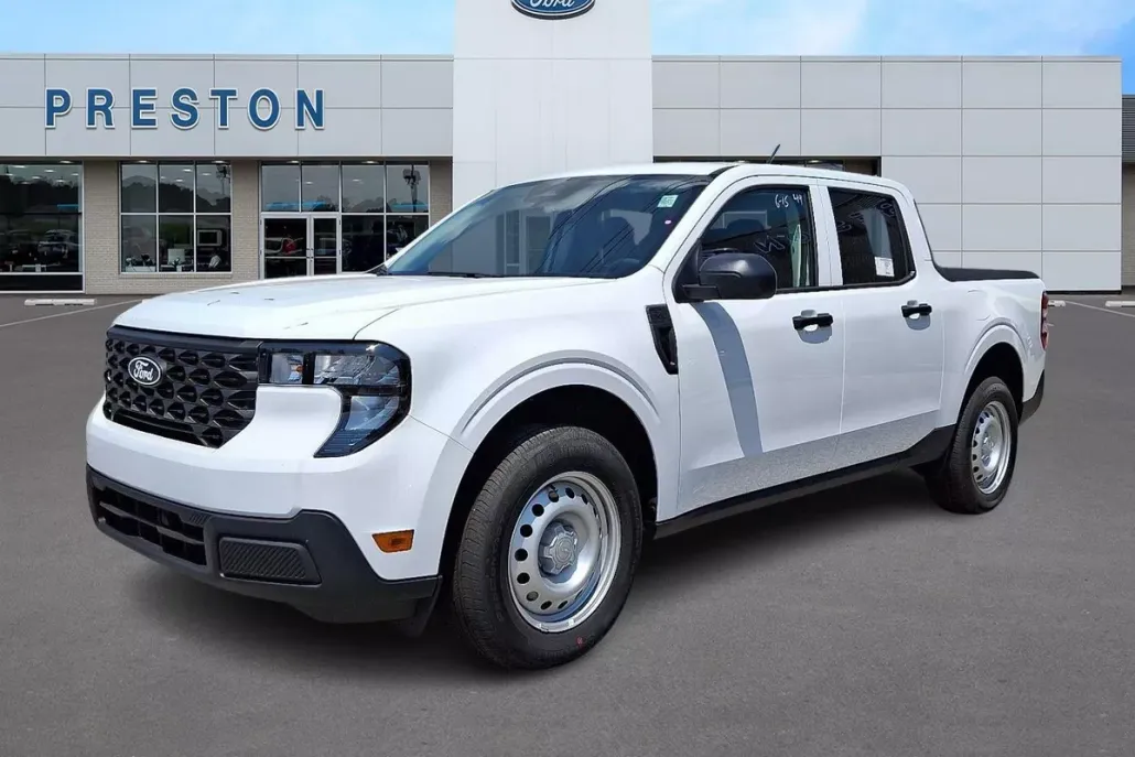 2025 Ford Maverick XL photo 1