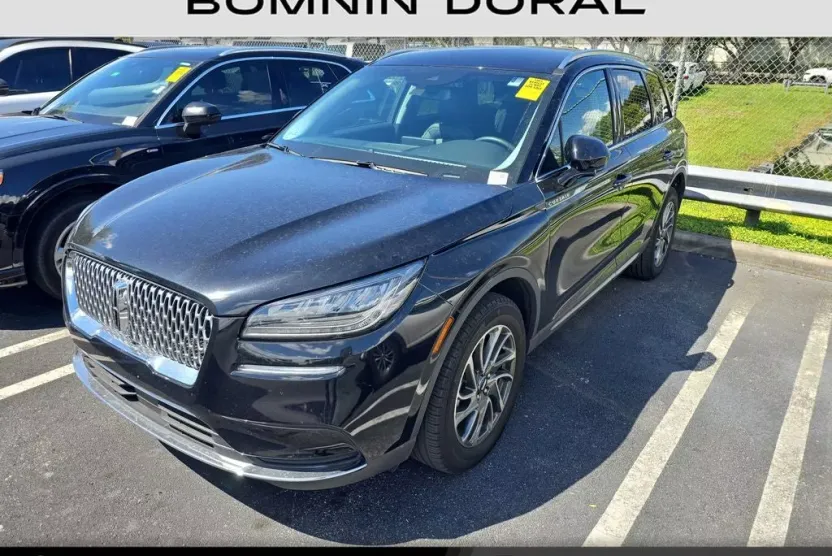 2022 Lincoln Corsair Standard photo 1