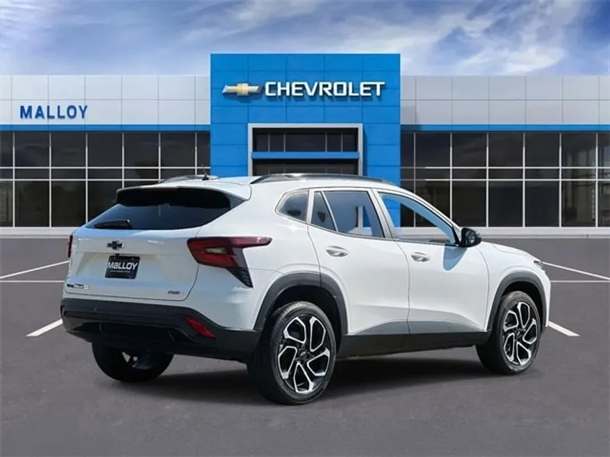 2024 Chevrolet Trax photo 1
