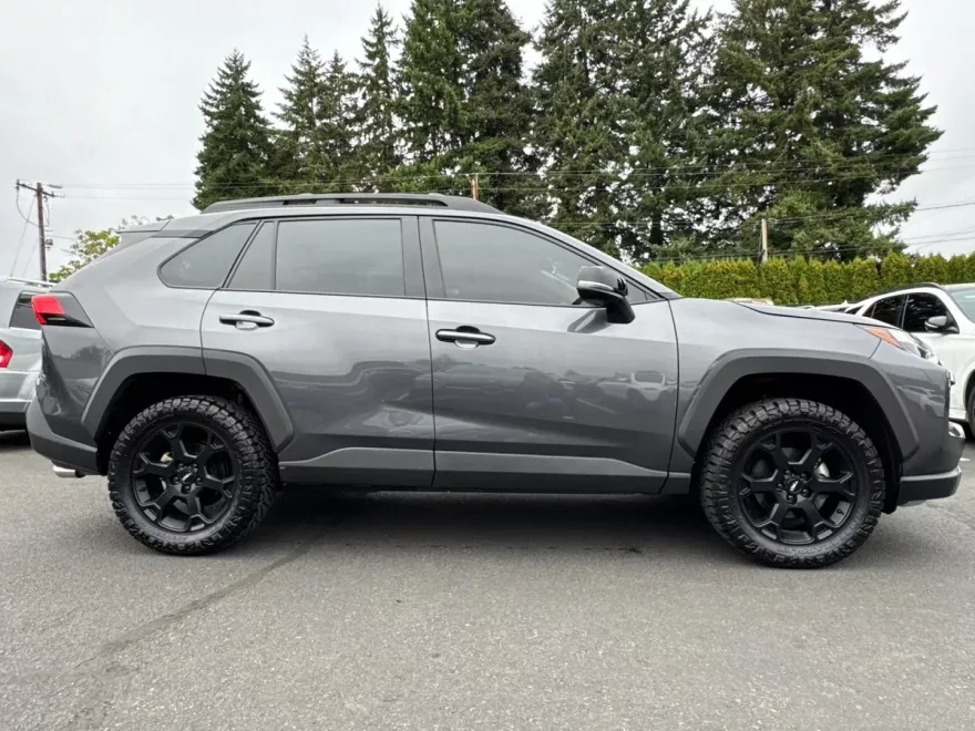 2024 Toyota RAV4 TRD photo 1