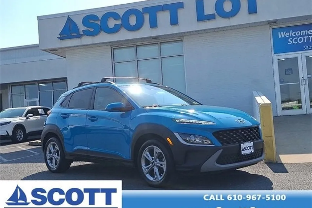 2023 Hyundai Kona SEL photo 1