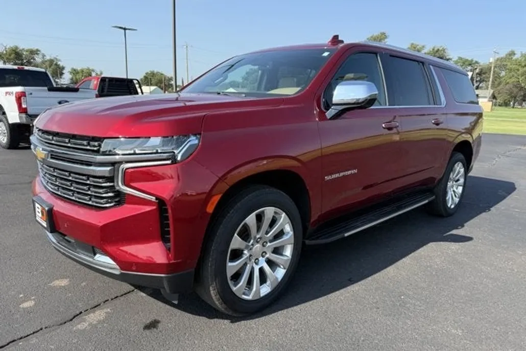 2022 Chevrolet Suburban Premier photo 1