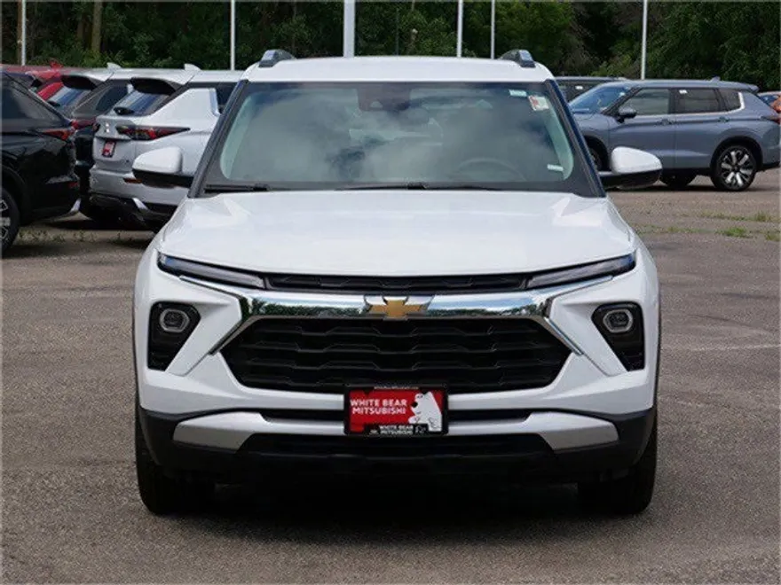 2024 Chevrolet Trailblazer LT photo 1