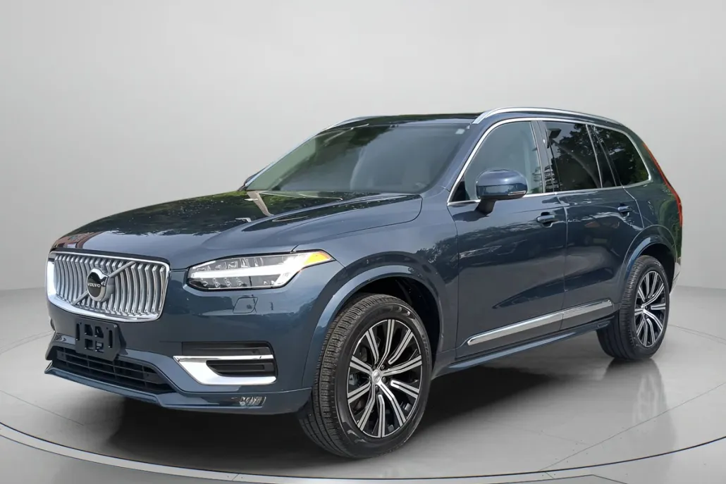 2025 Volvo XC90 B5 Core photo 1