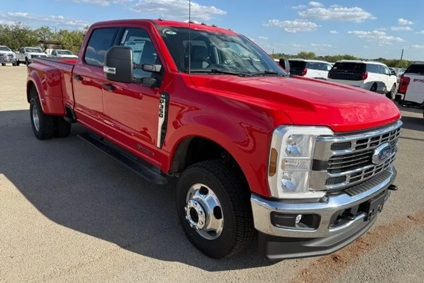 2026 Ford F-350 XLT photo 1
