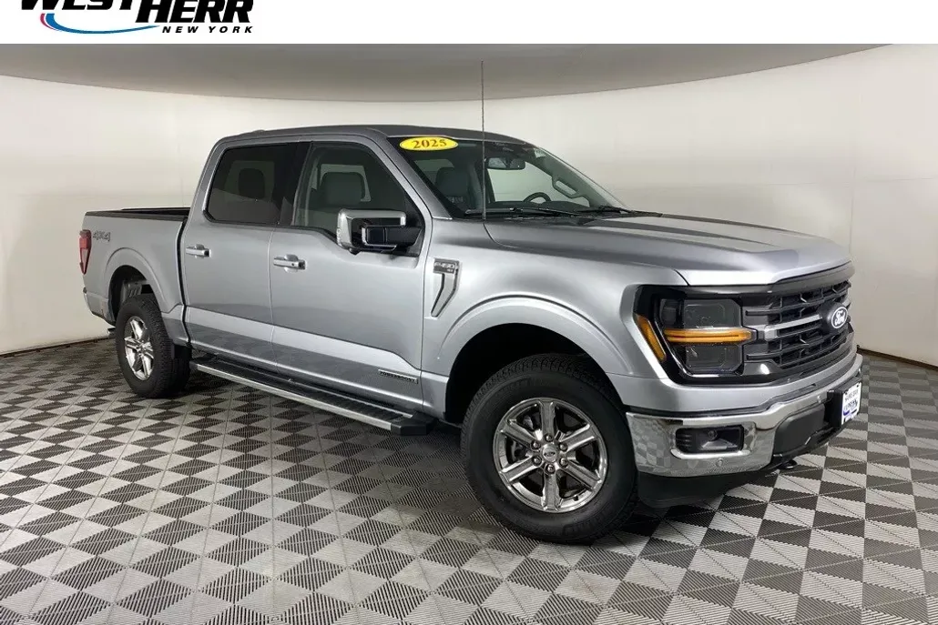 2025 Ford F-150 XLT photo 1