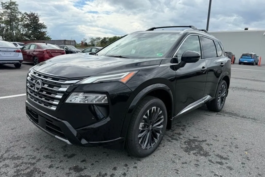 2026 Nissan Rogue Platinum photo 1