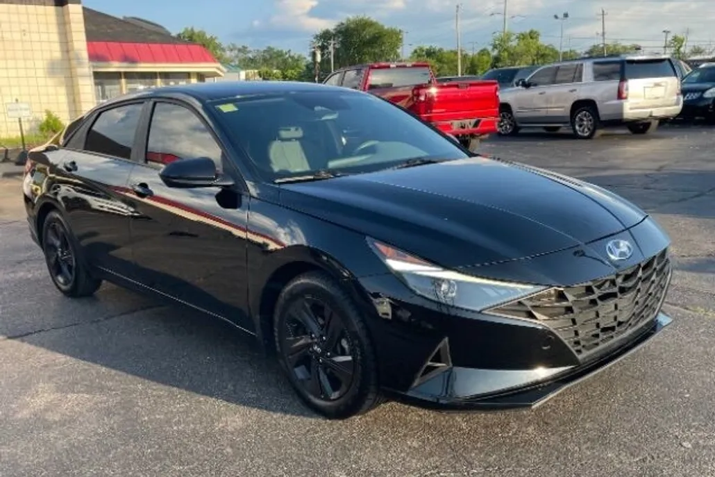 2023 Hyundai Elantra Hybrid Blue photo 1