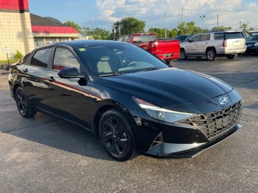 2023 Hyundai Elantra Hybrid Blue photo 1