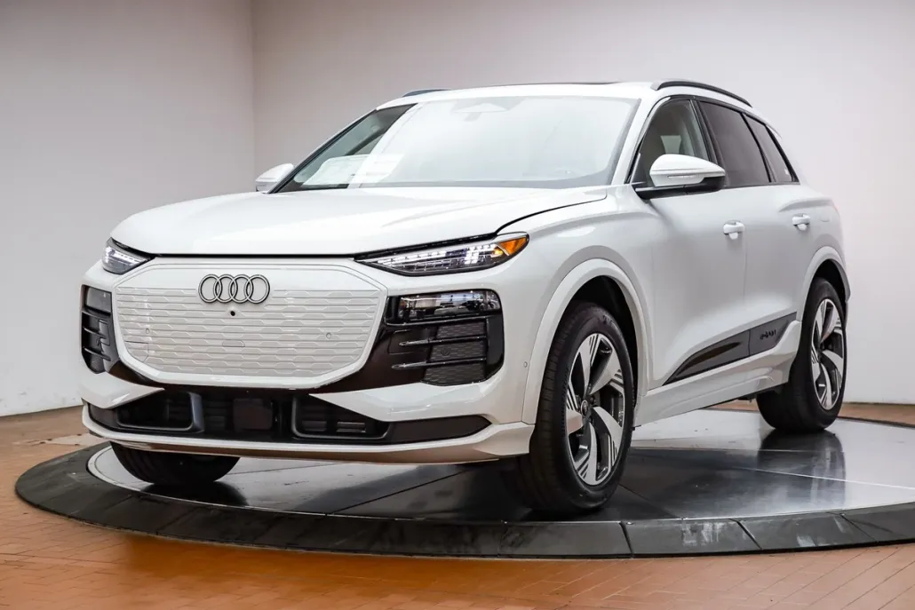 2025 Audi Q6 E-tron Premium Plus photo 1