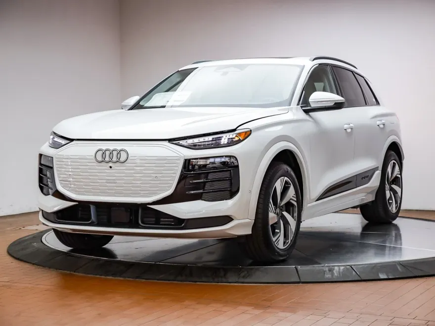 2025 Audi Q6 E-tron Premium Plus photo 1
