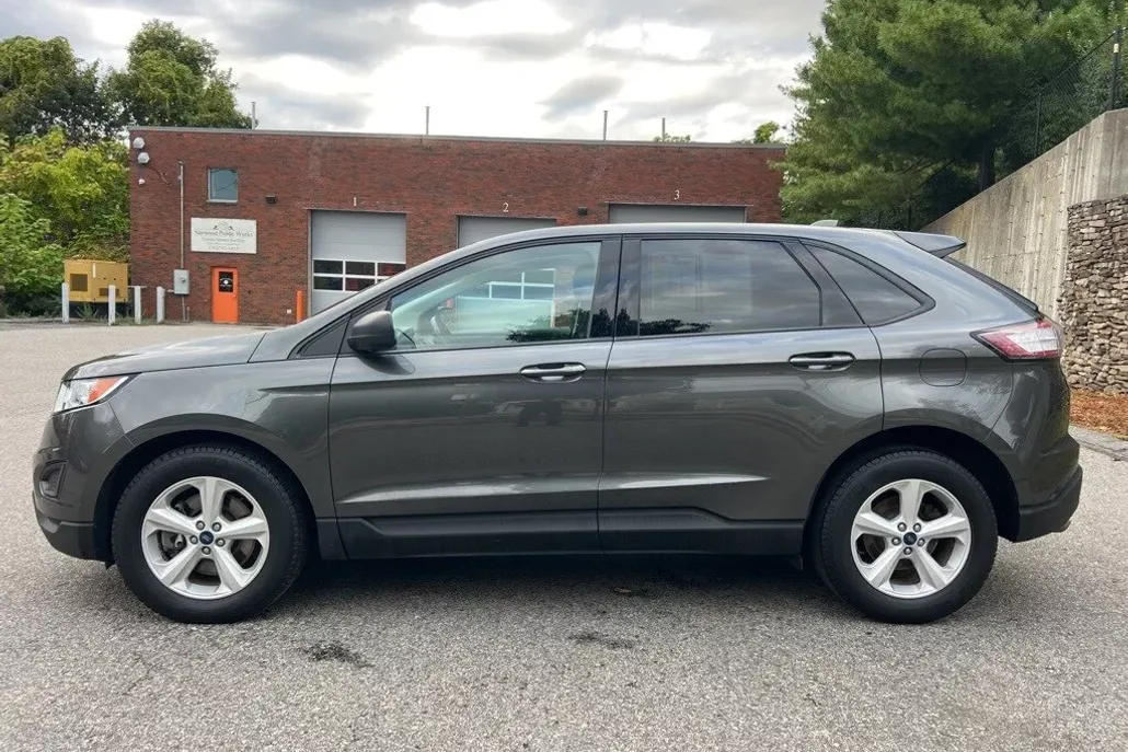 2018 Ford Edge SE photo 1